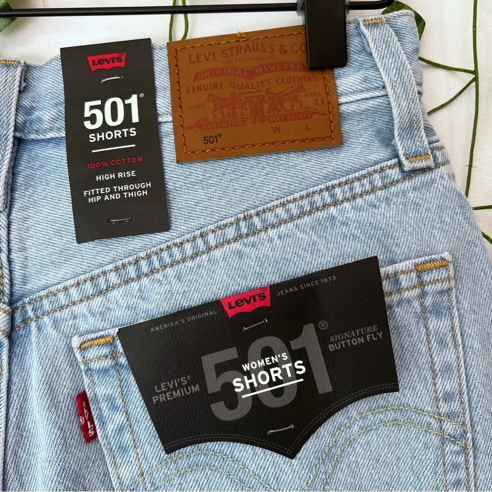 NWT Levi’s High Rise 501 Denim Shorts Size 28 - Picture 8 of 8